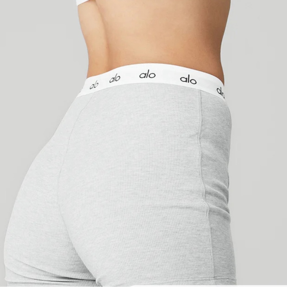 icon ribbed boy shorts alo xs grey